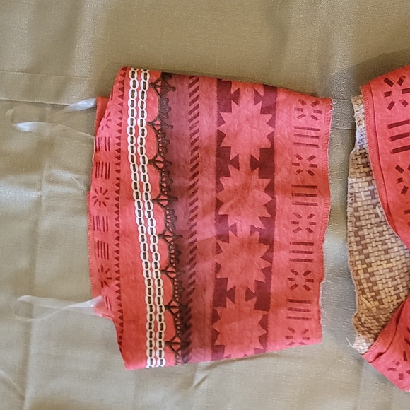 Disney store Moana costume - Picture 3 of 7